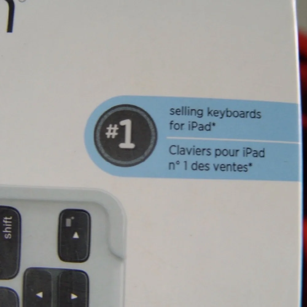 Logitech keyboard folio 920-005460 with bluetooth New Open Box